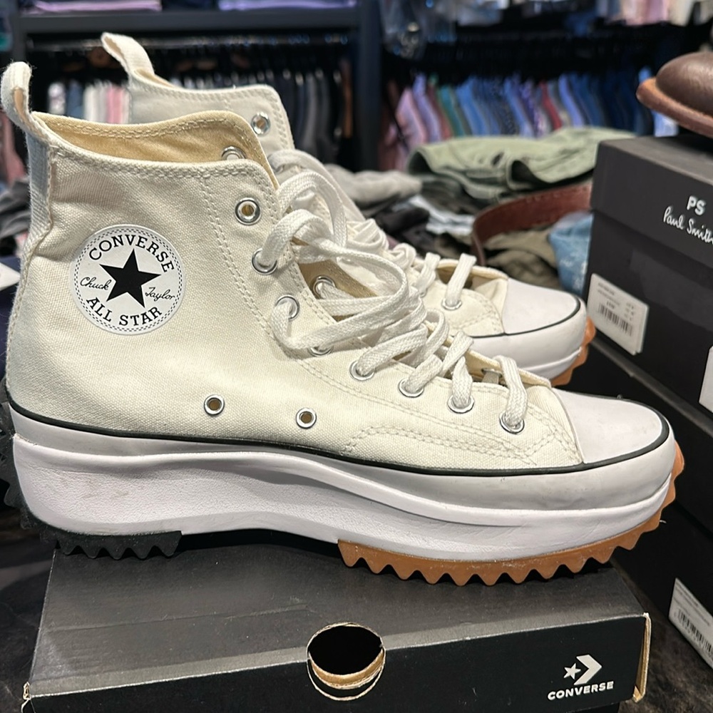 Converse Run Star Hike